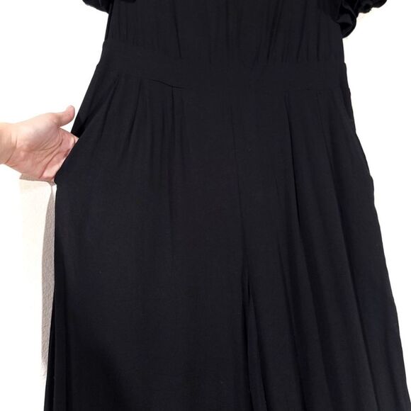 TORRID Challis Pleated Wide Leg Open Back Flutter Sleeve Jumpsuit in Black Large - Picture 4 of 10